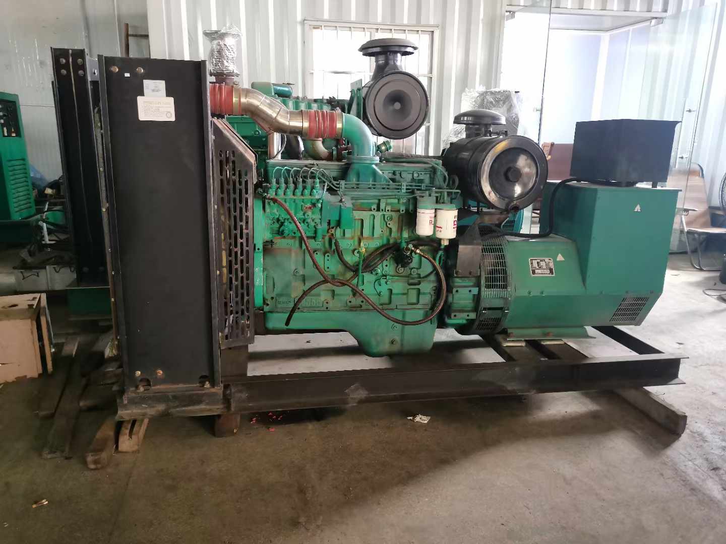 玉田发电机租赁如何确定电缆的承载电流是否在安全范围内？