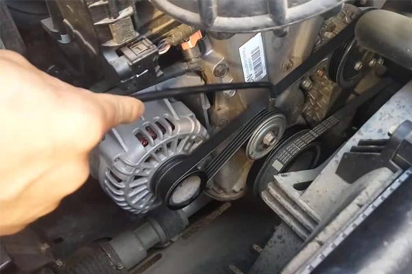 玉田转速传感器的工作原理是什么？